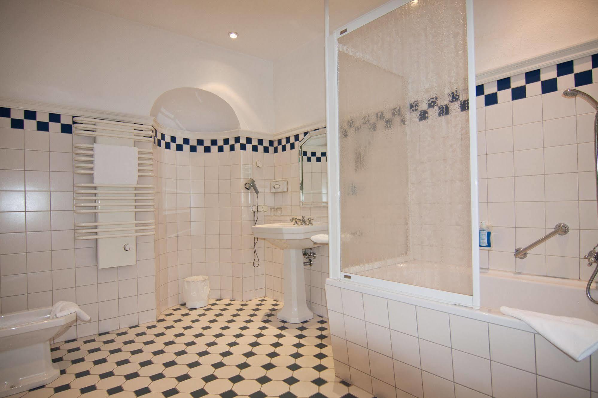 Parkhotel Unter Den Linden Halberstadt Ngoại thất bức ảnh