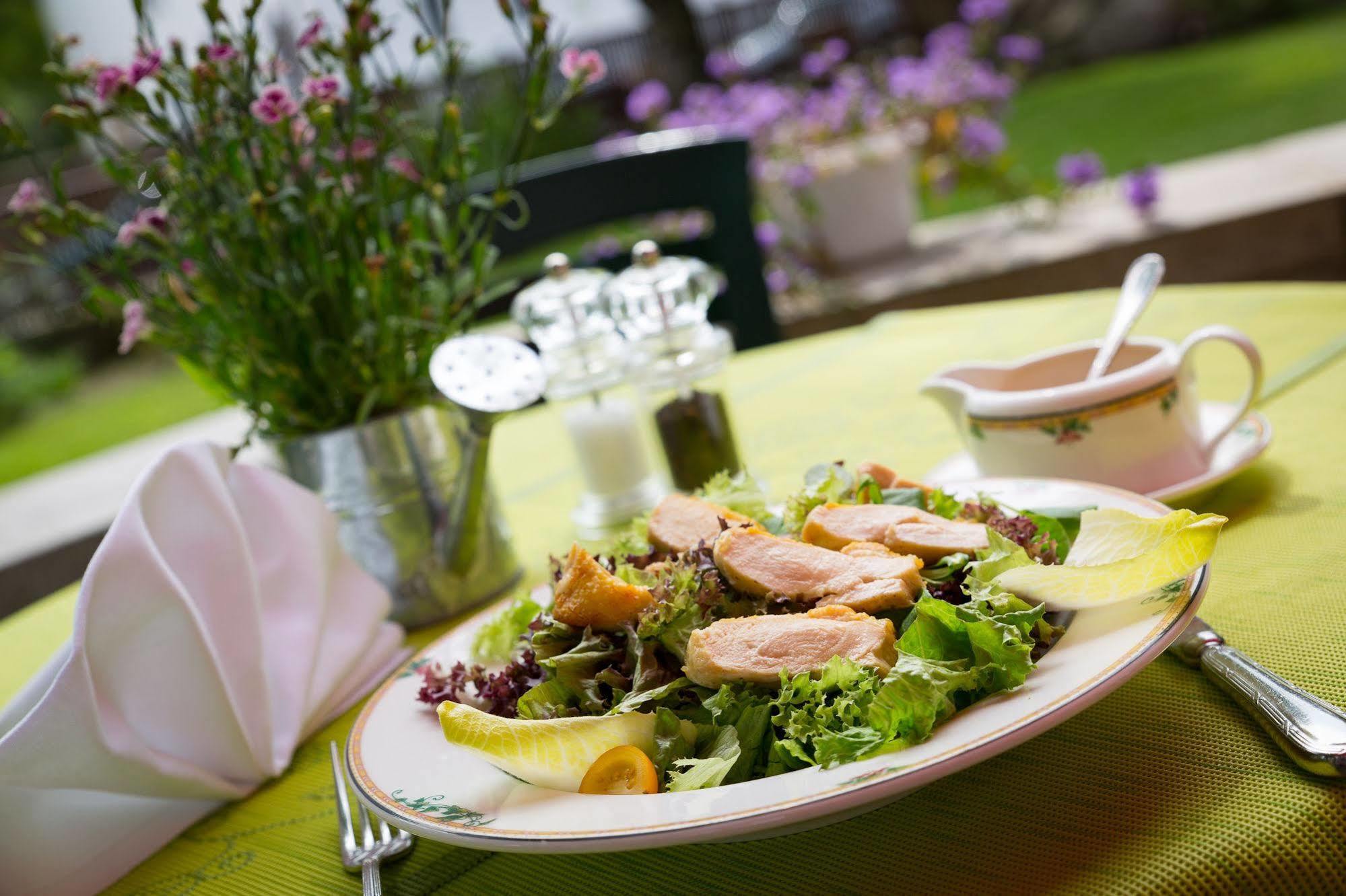 Parkhotel Unter Den Linden Halberstadt Ngoại thất bức ảnh